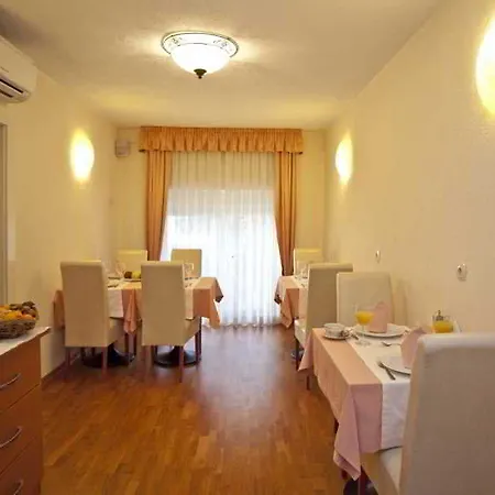 로얄 스위트 B&B 스플리트