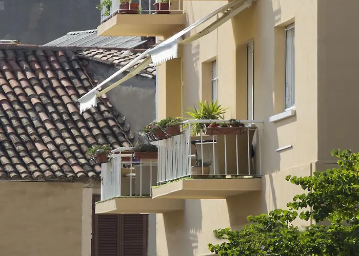 로얄 스위트 B&B 4*