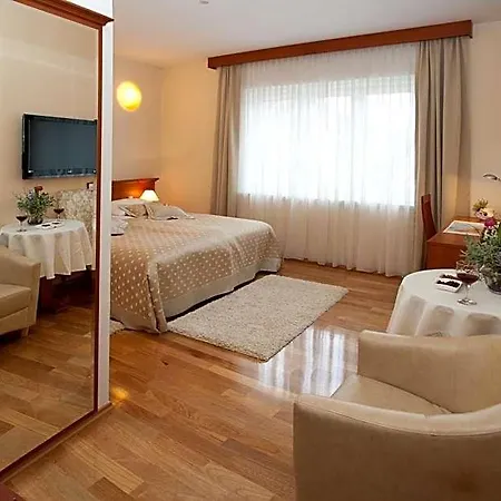 Bed & Breakfast Royal 4*