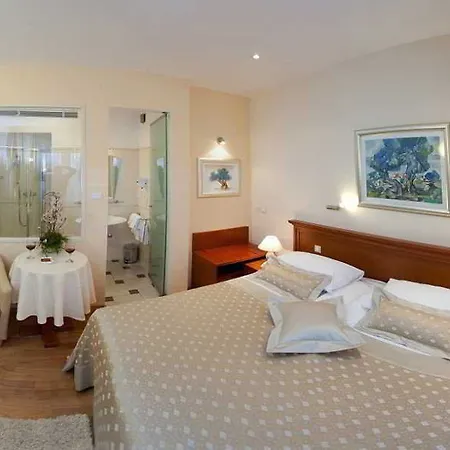 Frühstückspension Royal 4*