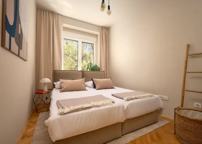 Royal Bed & Breakfast