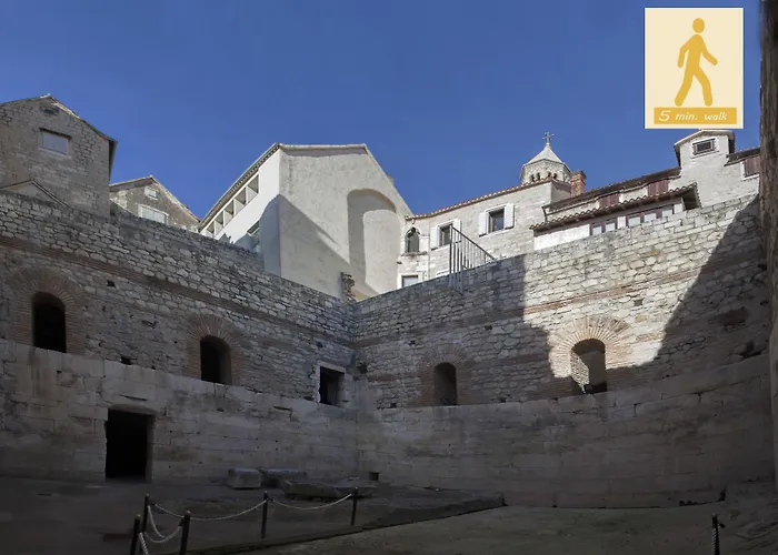 Bed & Breakfast Royal 4*