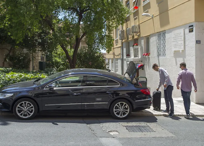 住宿加早餐酒店 皇家套房酒店