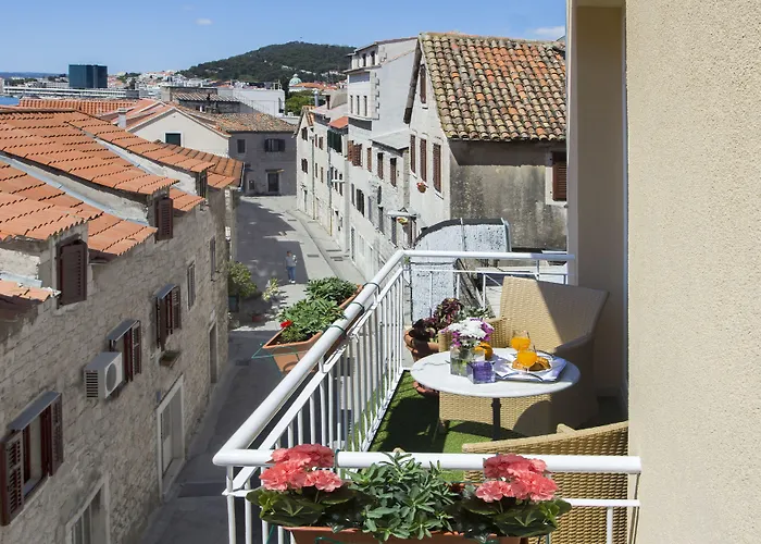 Bed and breakfast Royal 4*